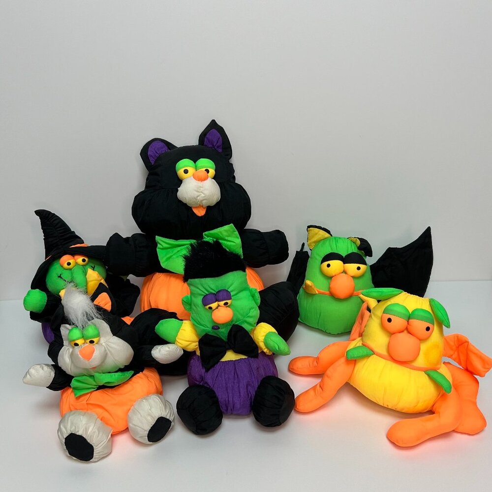 Set of 6 Vtg TB Trading Puffalump Style Nylon Halloween Plushies Snaggletooth